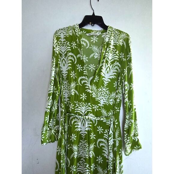 Zara Women Green w/White Floral Button Front Tie Waist Midi Dress size Medium - Picture 7 of 10